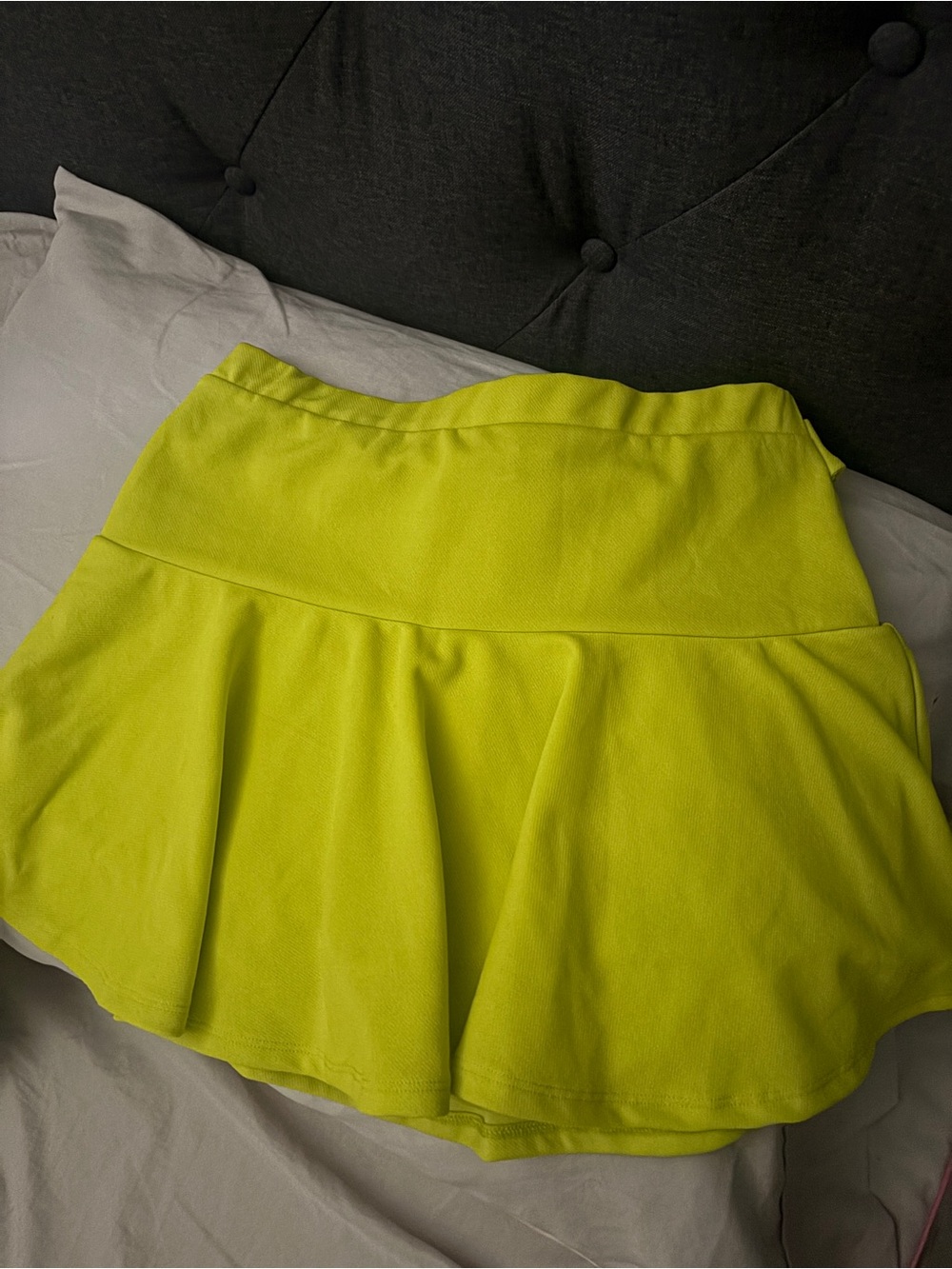 lime cute skirt w shorts under sz M🥝✨